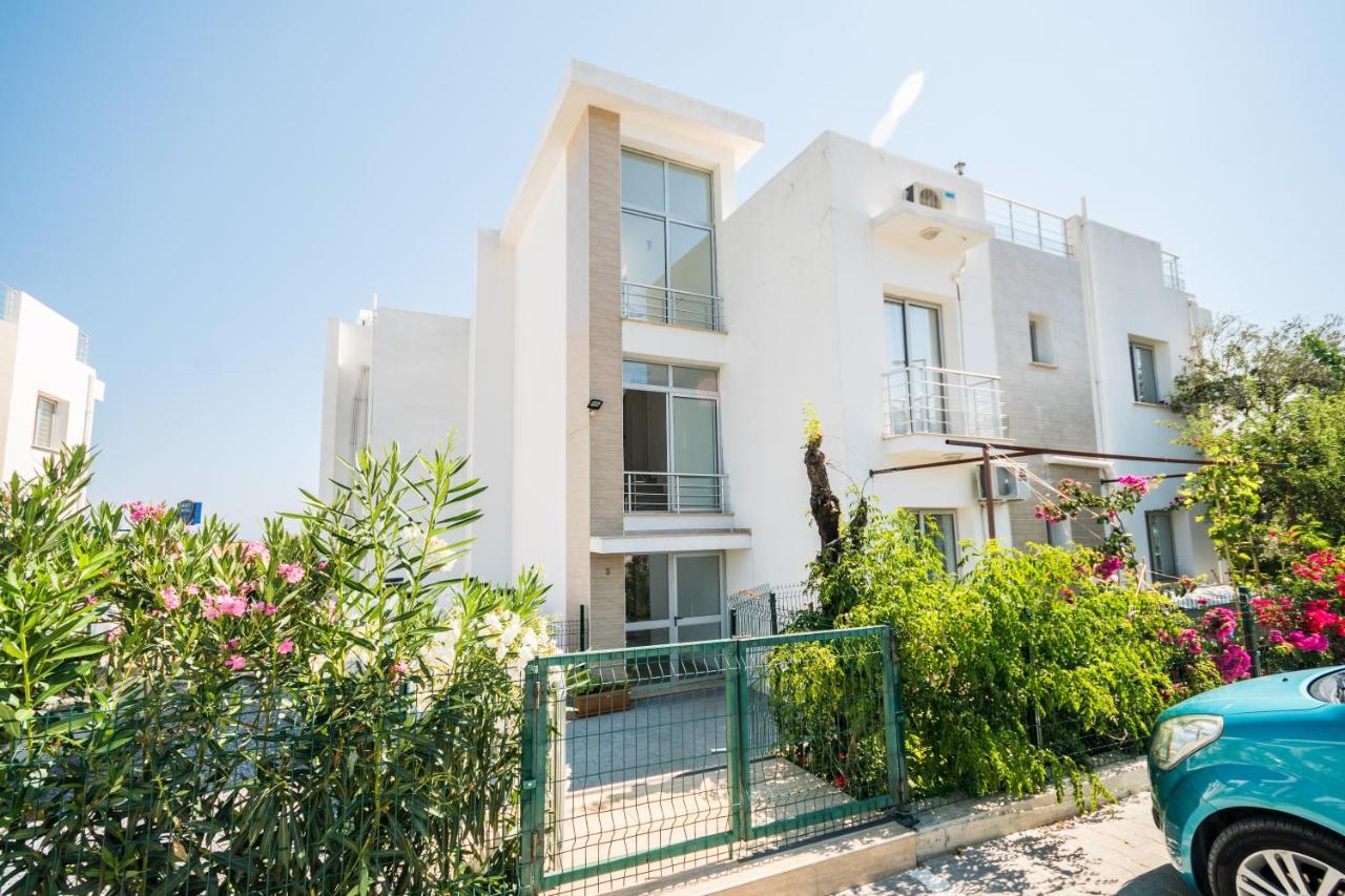 Διαμέρισμα Amazing Two-bedroom In Lukomorye D1 With Private Garden *